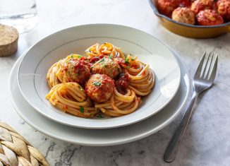 spaghetti-con-pallotte-di-carne